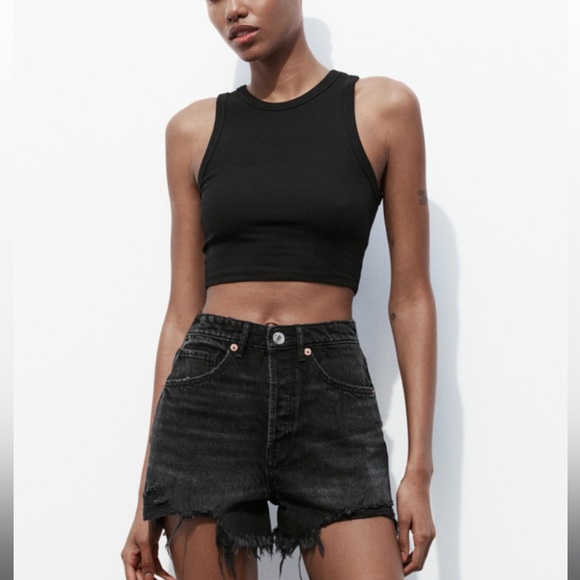 Zara black round neck ribbed sleeveless crop top - Picture 2 of 2